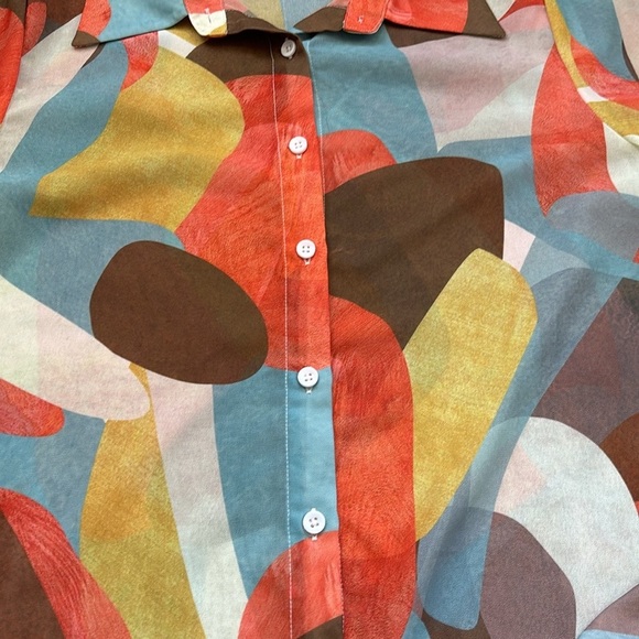Pretty Little Thing | Multi Abstract Printed Oversized Button Up Blouse Size 4 - Picture 7 of 16